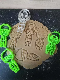 Naruto Sakura Sasuke Kakashi carries coin