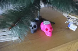Skull vase or candle holder