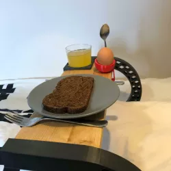 UPCYCLED BED TRAY - MULTIFUNCTION