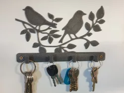 Wall-mounted key ring birds