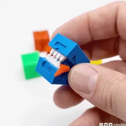 Hinged Calibration Cube Accessories 01