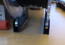 Simple universal filament holder