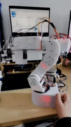 Six-axis mechanical arm