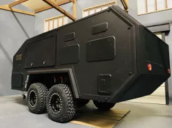 Rc 1/10 scale camper Bruder EXP-6 off-road caravan