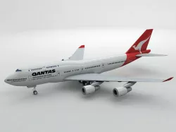 Boeing 747-400 Airliner - Qantas Airlines Low-poly 3D model