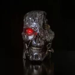 Robot Head Damaged Low-poly 3D model