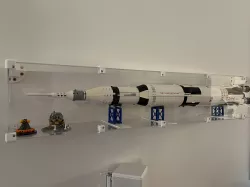 Connectors for custom built acrylic showcases