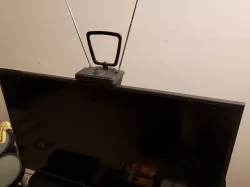 Antenna stand for flat screen TV