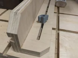 Dovetail clamping system inserts/knobs