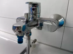 Gardena adapter for bathtub tap