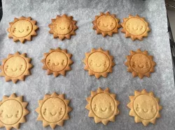 Happy sun cookie cutter