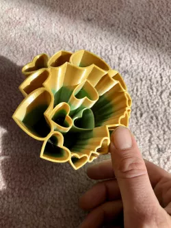 Hearts pencil holder