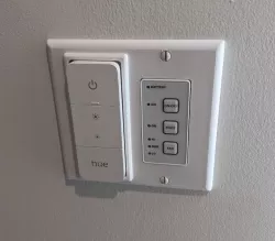 Hue remote mount to single gang decora device