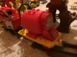 Lego Duplo train specials -- smaller tanks
