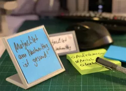 Post-Its Display