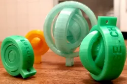 Rotating rings keychain