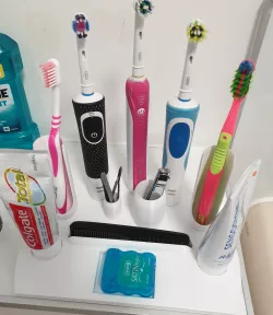 Tooth brush organizer