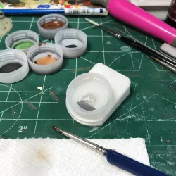 Bottle Cap Paint Palette Holder