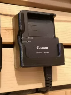 Canon LC-E8E Charger Wall Mount