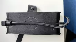 Dell notebook power adapter strap pin / Kolík napájecího adaptéru notebooku Dell