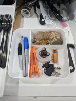 Drawer organizer tray
