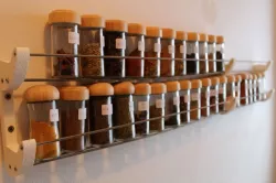 Držák na kořenky - Spices holder