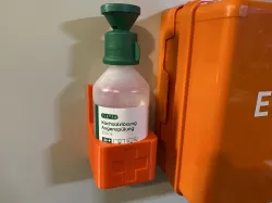 Eye Rinse bracket / Kochsalzlösung halterung for 250ML Bottles