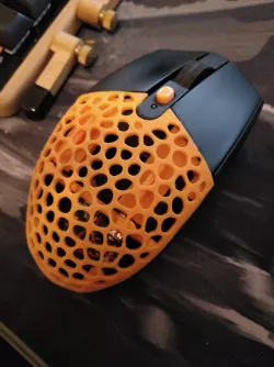 G305 Light and aesthetic