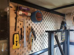 Ikea skadis, mouting hook to the harbour freight shelf