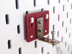 Pegboard mounting bracket