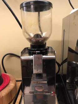 Quick Mill Model 60 EVO espresso grinder bean deflector