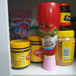 sauce bottle holder