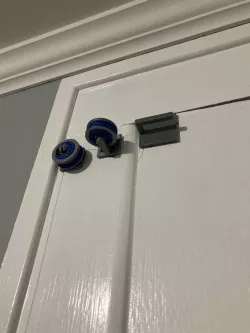 Simple automatic door