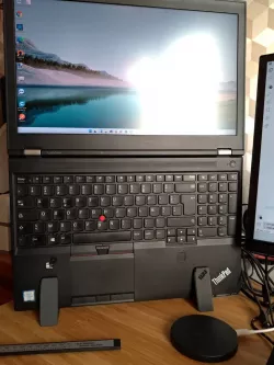 Thinkpad P51 vertical stand