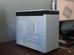 CoolerMaster NR200 top-mounted radiator bracket
