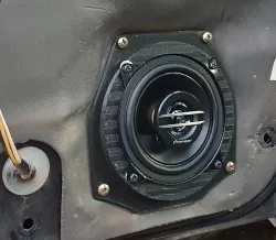 Ford Fiesta Mk4 Front Speaker Adapter