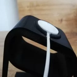 Fossil Q Explorist metal strap stand