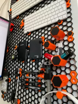 Honeycomb storage wall