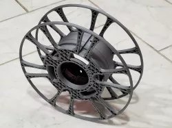 LockSpool V3: Parametric, reusable (1 part printed twice)