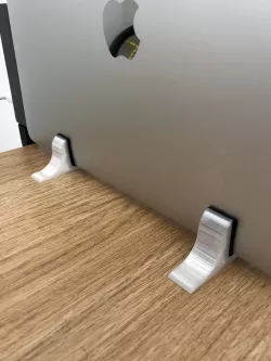 MacBook Pro 2018 Stand