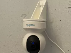 Reolink E1 Pro Wall mount