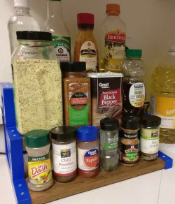Stable Spice Shelf
