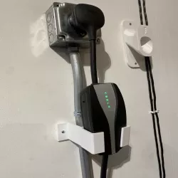 Tesla UMC wall mount with back clearance