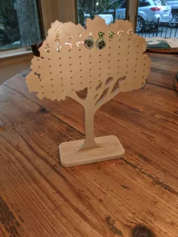 Tree earing holder