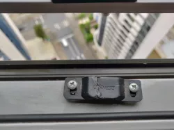window lock (Pt Br: contrafecho) Udinese