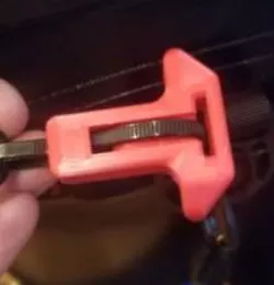 Zipper pull