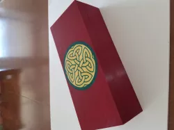 Decorative lids for the hinged storage box (MMU)
