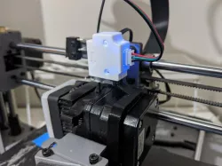 Filament Sensor Mounting Clip For Cocoon Create Touch and Wanhao i3 duplicator plus Rev2.0 (Clips to NEMA17 motors)