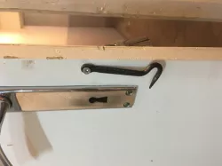 Gancio Fermaporta