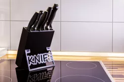 Knife holder